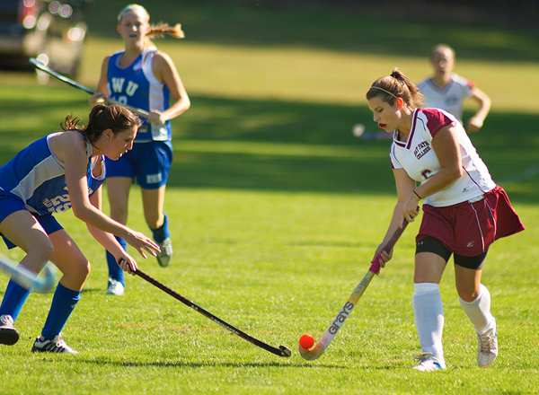 Wildcats Fall to Vassar in Day One of Betty Richey Championships