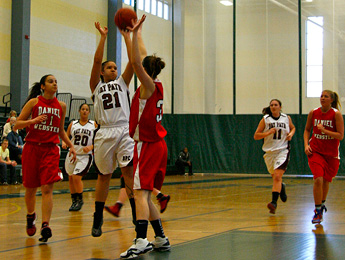 Wildcats Nearly Upset Blazers in Quarterfinals