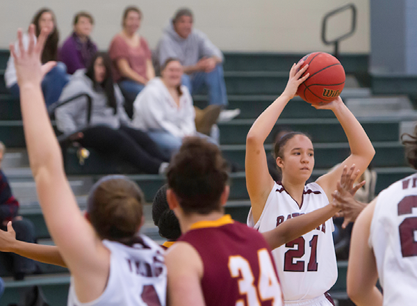 Wildcats Sneak by Becker, 56-50