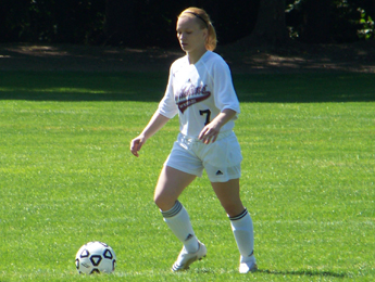 Wildcats Prevail 2-1 Against AMCats