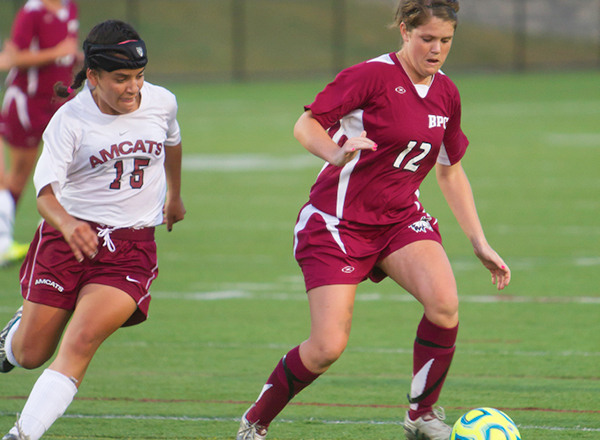 Wildcats Fall 5-1 to Hawks