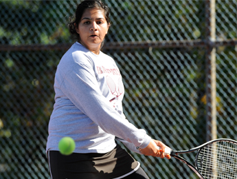 Wildcats Claws Past  Hawks 6-3 in Women's Tennis Action