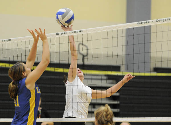 Wildcats Dominate Tri-Match Sweeping Bard and SUNY Purchase