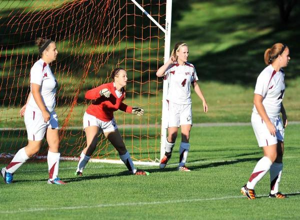 Wildcats Chomp Gators 5-0