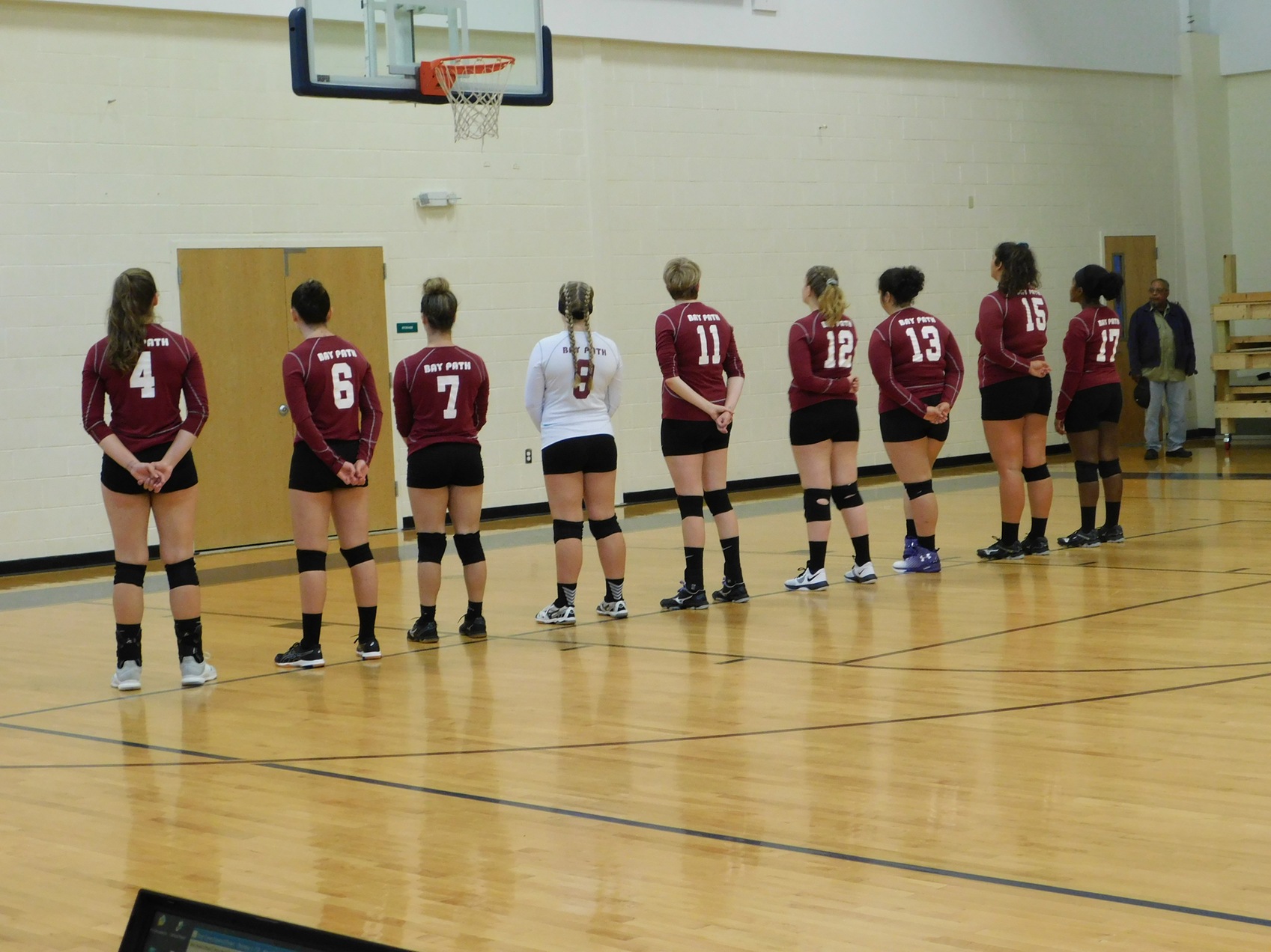 Volleyball Sweeps Pine Manor in Non-Conference Action