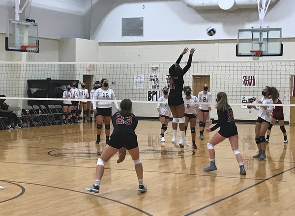 Wildcat's Opens Season with 3-1 Win over Dean College